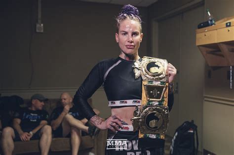 Bec Rawlings reveals how Onlyfans saved her during。